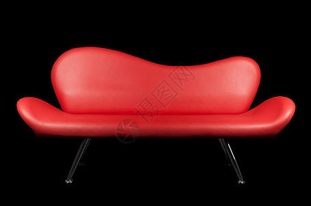 黑色背景上的红沙发房间软垫摆设装饰枕头风格客厅红色长椅家具图片
