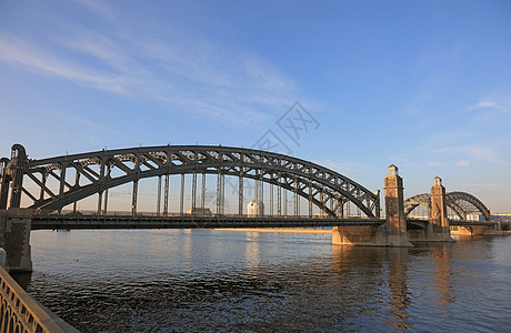 彼得大桥 圣彼得堡 俄罗斯联邦天空建筑学日落海浪框架景观太阳城市金属建筑图片