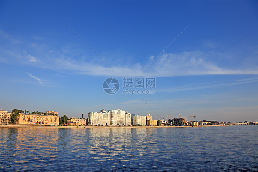 圣彼得堡城市景色在日落前的夕阳升起旅行历史风景中心景观日历金子天空全景框架图片