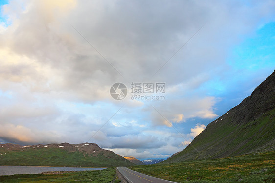 从奥斯陆到卑尔根的公路 挪威 扫描欧洲地平线国家小路风景蓝色天空爬坡戏剧性旅行太阳图片