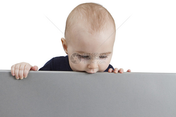 幼儿持有标志牌空白婴儿单身展示人士陈列柜灰色白色手指儿童图片
