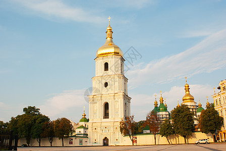 上午乌克兰基辅圣索非亚修道院金子建筑学正方形教会蓝色寺庙文化圆顶宗教英石图片