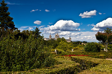 西班牙圣洛伦佐德埃尔埃斯科里亚修道院风景小屋植物旅行活动生态环境盒子季节天空图片