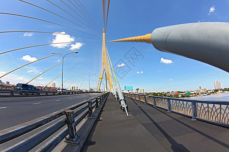 拉马8号曼谷桥电缆路线商业邮政过山车建筑柱子景观晴天吊带图片