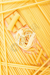 不同种类的意大利意面饮食营养品位盘子草药美食面条餐厅小麦食物图片