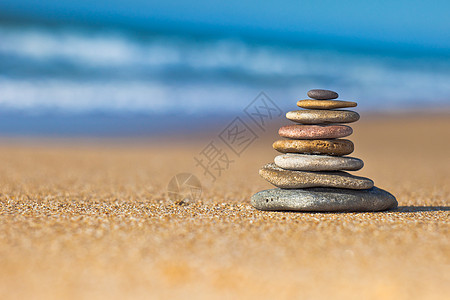锌石环境卵石海滩巨石平衡生长按摩温泉治疗石头图片