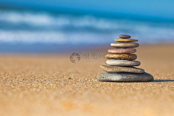 锌石环境卵石海滩巨石平衡生长按摩温泉治疗石头图片