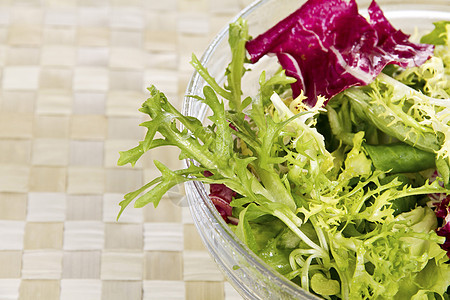 新鲜沙拉饮食生产服务玻璃蔬菜重量营养食物损失午餐图片