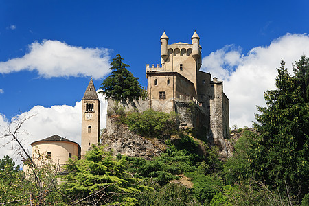 意大利奥斯塔圣皮埃尔城堡图片
