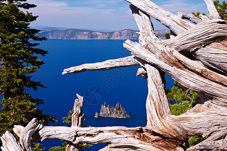 幽影船 克拉特湖风景绿色幻影国家陨石森林火山口火山树木生态图片