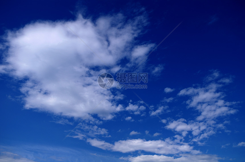蓝天空和云彩背景场景天气天空自由气候白色云景蓝色多云天堂图片