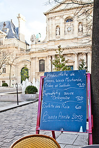 巴黎  餐厅的菜单食物石板酒吧小酒馆午餐桌子黑板木板椅子旅游图片
