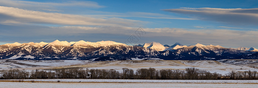 美国蒙大拿州公园县 冬季疯狂山图片