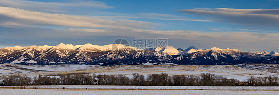 美国蒙大拿州公园县 冬季疯狂山图片