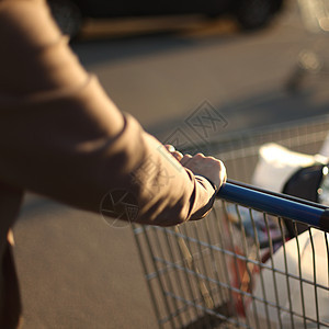去购物超市购物车杂货天空蓝色店铺购物中心市场零售人类图片