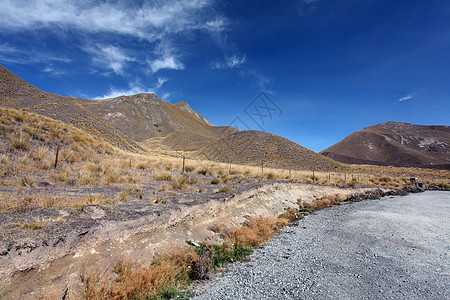 林迪斯山峰干旱山脉地貌的海平面图片