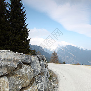 山山公路农村车道季节旅行速度小路自由地平线运输曲线图片