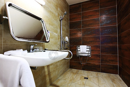 洗浴间公寓制品浴缸合金玻璃洗手间混合器浴室石头马赛克图片