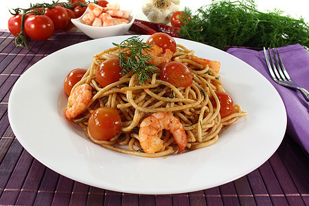 带虾的意大利面条海事水果螃蟹对虾辣椒食物厨房小龙虾盘子海鲜图片