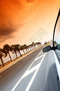 驾驶镜子日落汽车天气假期街道风景交通玻璃蓝色图片