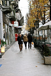 贝加莫咖啡店街道背景图片