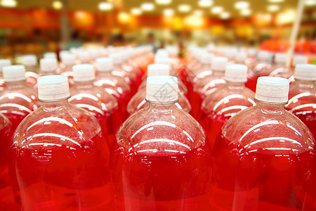 装配线瓶红色液体行图片