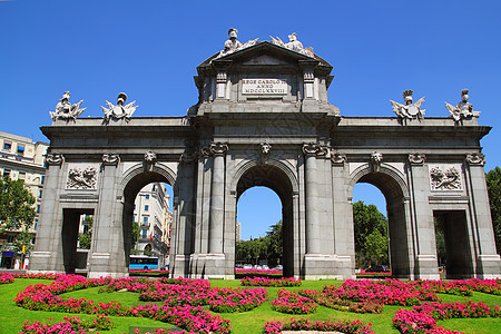 马德里花园雕塑旅行古董雕像历史遗产天空首都花朵正方形图片