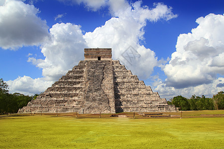 古老的玛雅人金字塔天空古董寺庙城市遗产假期建筑金字塔考古学文化图片