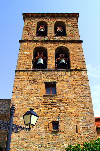 圣西莉亚·贾卡罗马内斯克教堂贝尔利塔图片