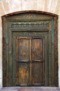 古老的东印度木制门图片