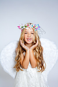 天使女童女孩用翅膀手举手的手势图片