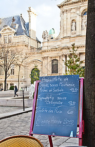 巴黎  餐厅的菜单酒吧黑板食物啤酒木板美食桌子酒精阳台旅行图片