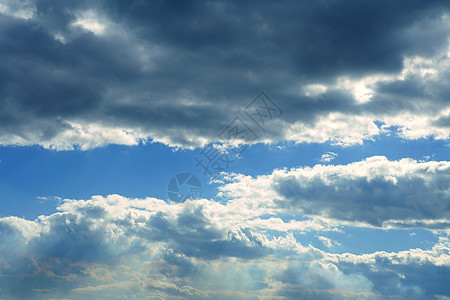 乌云灰色的暴风天空季节气候阳光天蓝色墙纸环境地平线晴天云景水分图片