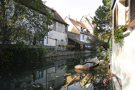 Colmar的水道背景图片