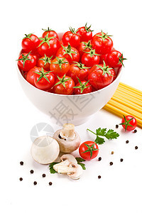 意大利意大利面食的成分宏观胡椒红色有机食品沙拉西红柿白色豆子面条蔬菜图片