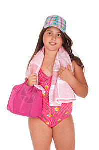 穿泳衣的女孩准备去海滩青少年游泳闲暇幸福冒充水池女性孩子游泳衣头发图片
