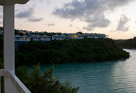 海上度假酒店热带植物群支撑阳光地平线戏剧性阳台旅行海岸图片