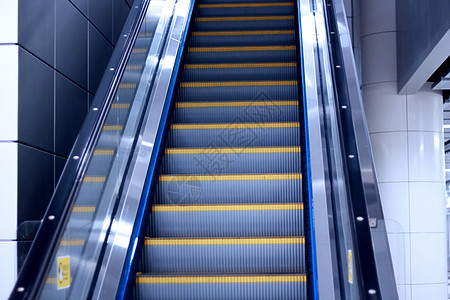 移动扶梯中心自动扶梯车站地面技术人行道运输办公室楼梯大厅图片