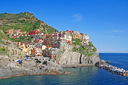 意大利 辛克地球社 马纳罗拉小艇房子岩石大地蓝色海岸村庄吸引力港口悬崖图片