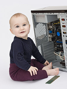 使用开放式计算机的幼儿电子产品儿童技术大容量磁盘工作部分电脑维修存储器图片