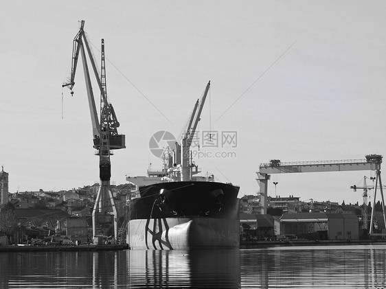 造船厂制造业船厂框架植物油船码头天空甲板血管头盔图片