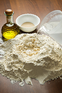 土制橄榄橄榄面包食物木头面粉脆皮酿酒师植物味道别针木板谷物图片