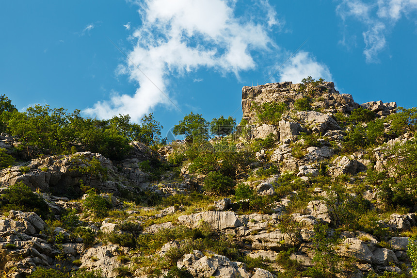 克罗地亚斯普利特附近山河峡谷克里夫岩石风景悬崖支撑海岸海岸线蓝色海滩场景娱乐图片