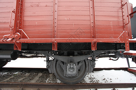 旧箱车火车黑色历史红色铁路矿业货物货运运输轨道图片