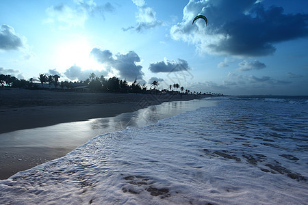 海洋阳光太阳风景享受天堂海浪旅游支撑蓝色海岸图片