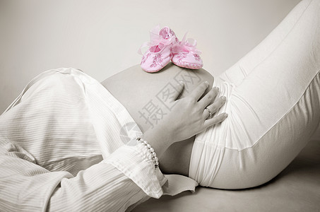 粉粉鞋婴儿母亲女孩肚子地面父母腰部保健女性母爱图片