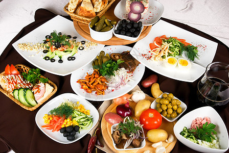 餐桌萝卜饮食胡椒团体水果土豆蔬菜营养品肉片沙拉背景图片