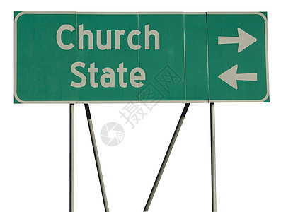 绿色道路标志教堂国家背景图片