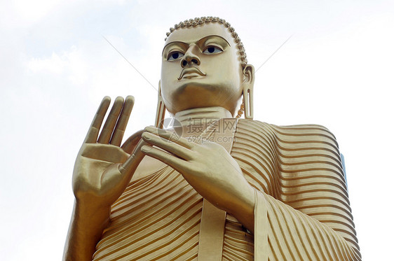 古老的巨型佛教雕像图片