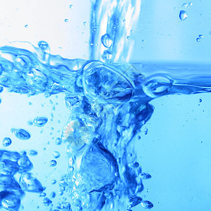 水泡溪流速度气泡波纹水滴宏观漂浮泡沫液体图片